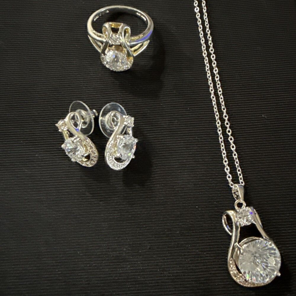 Lind Silver Plated Necklace, Earrings & Ring Sz 11.25 Set